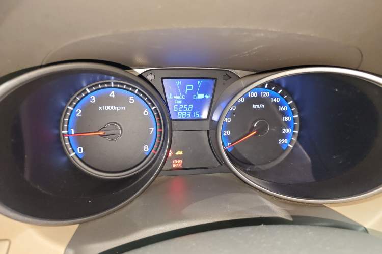 Used Hyundai ix35 2010 2.0L Automatic Two-Wheel Drive New Edition GL Instrument Cluster