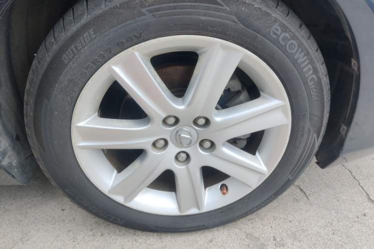 Used Lexus ES 2006 350 Right Front Wheel Hub