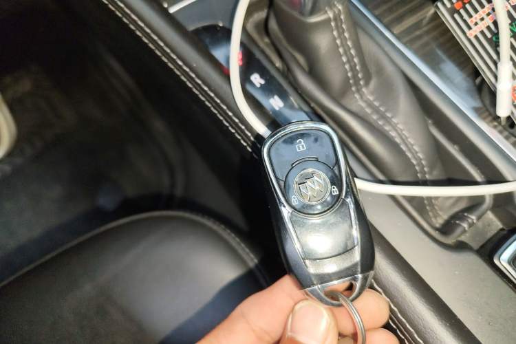 Used Buick Envision 2018 20T Two-Wheel-Drive Elite Model Vehicle Key