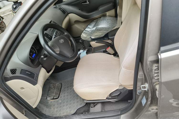 Used Hyundai Celesta 2011 1.6L Manual Comfort Edition Left Front Seat