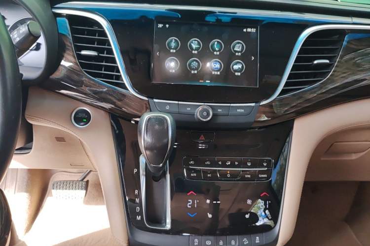 Used Buick GL8 2017 ES 28T Luxury Model China V Standard
