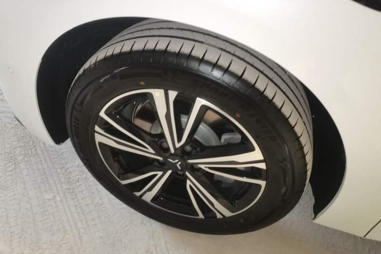 Used Hongqi EH7 2025 600 Smart Selection Edition
