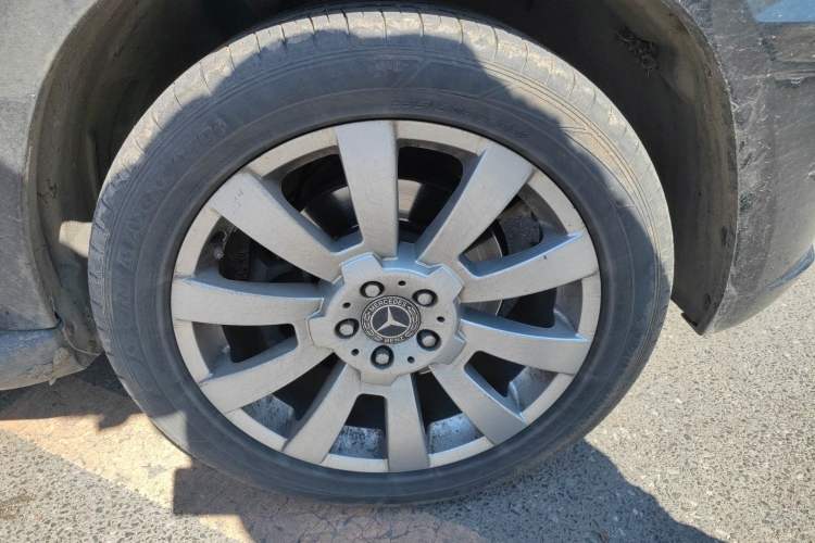Used Mercedes-Benz GLK-Class 2011 GLK 300 4MATIC Dynamic Model Right Front Wheel Hub