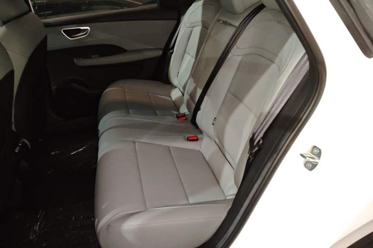 Used Roewe D6 2025 450km Deluxe Edition