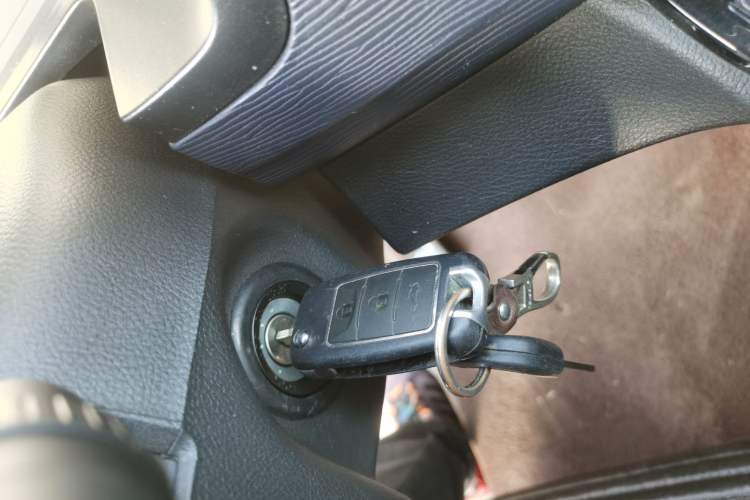 Used FORTHING Lingzhi 2022 M5L 1.6L Utility Model 7 Seats