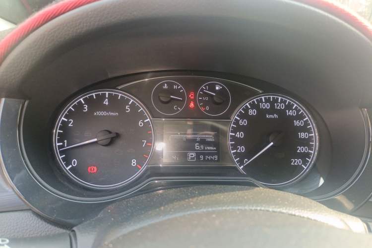 Used Nissan Tiida 2011 1.6L CVT Smart Version
