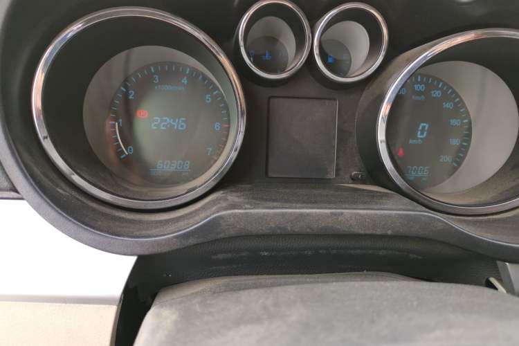 Used Chana Ruixing M90 2018 2.0L Value-Added High-Roof Double-Door 6-Seater 4G94S
