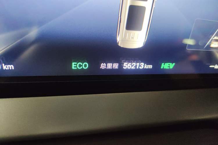 Used Denza D9 2024 DM-i 970 Luxury Model
