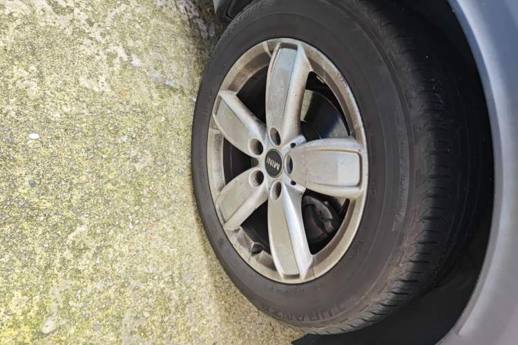 Used MINI Countryman 2017 1.5T COOPER Explorer Right Front Wheel Hub