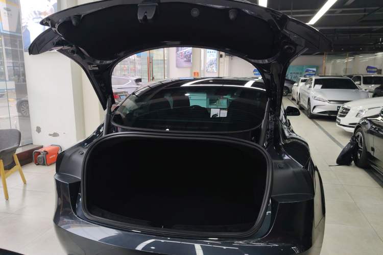 Used Tesla Model 3 2023 Long-Range All-Wheel-Drive Version