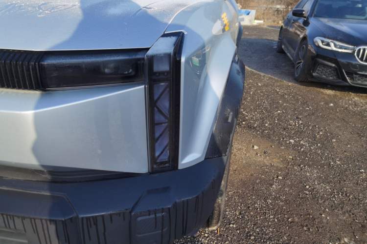 Used iCAR 03 2024 401km Two-Wheel Drive Standard Advanced Version Left Front Headlight