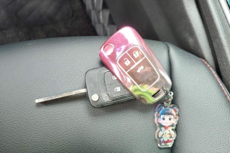 Used Chevrolet Monza 2019 Redline 320T Dual-Clutch Joyful Edition China VI Standard Vehicle Key