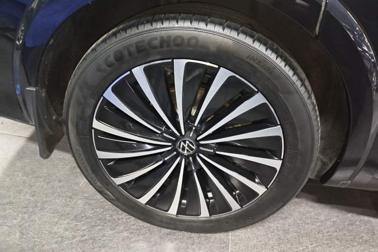 Used Volkswagen Viloran 2023 380TSI Prestige Edition Exterior 5