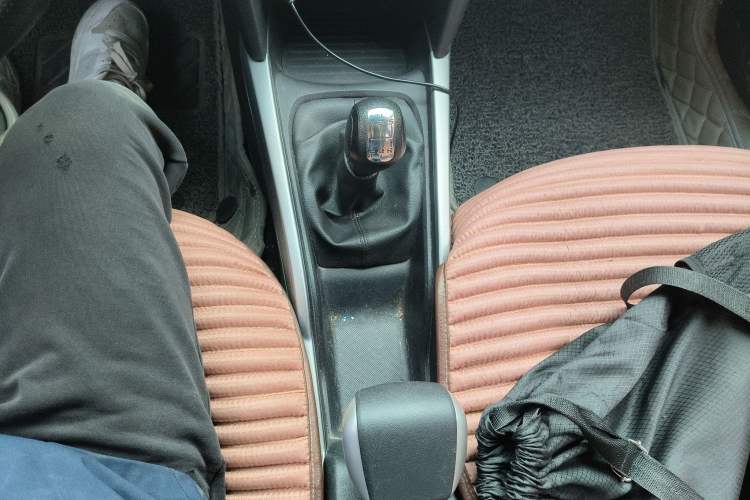 Used Citroen Elysee 2018 1.6L Manual Fashion Edition Gear Lever