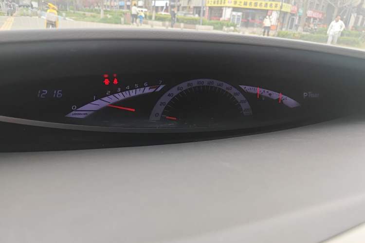 Used Toyota Previa 2006 2.4L 7-Seater Standard Edition Instrument Cluster