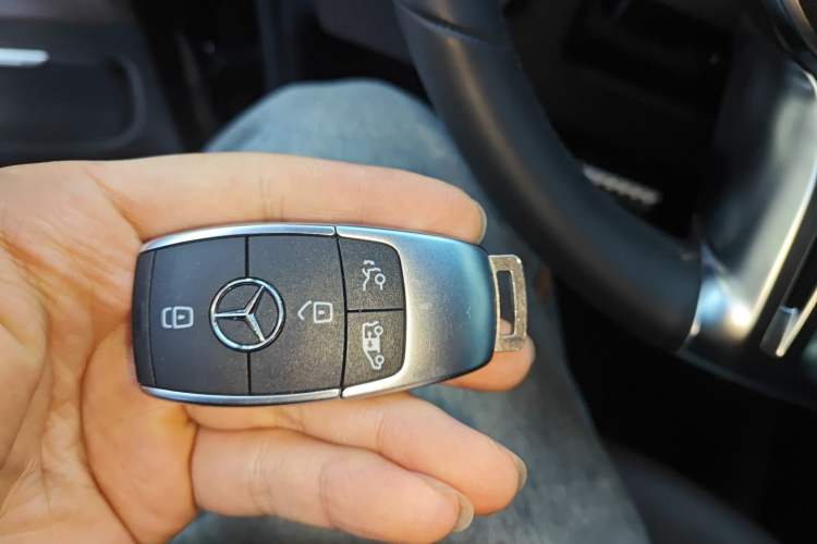 Used Mercedes-Benz V-Class 2024 V 300 L Long Wheelbase Prestige Edition
