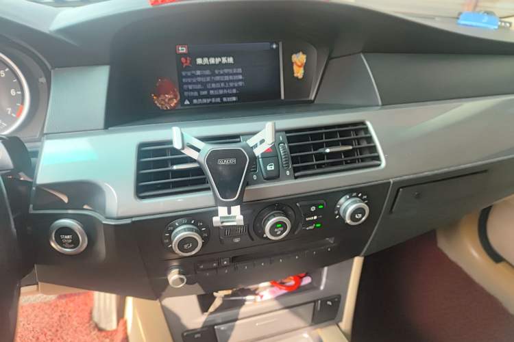 Used BMW 5 Series 2009 520Li Leading Model
