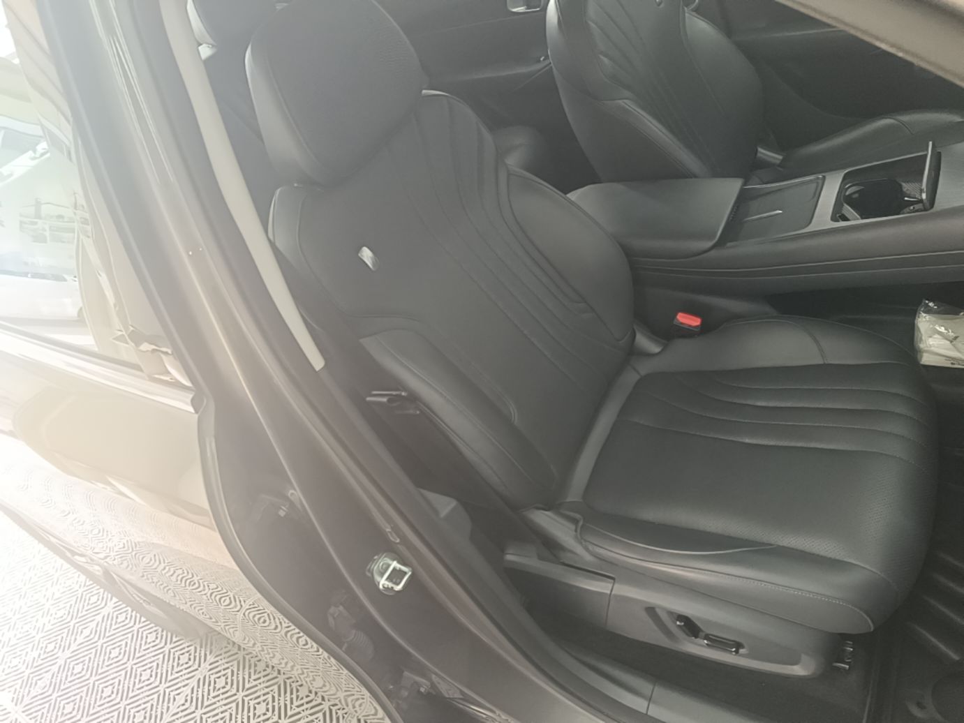 Geely Galaxy E5 2026 Model 610km Exploration+ Edition — снимка 19