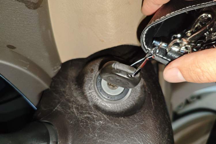 Used Toyota Highlander 2011 2.7L Two-Wheel Drive 5-Seater Sport Edition
