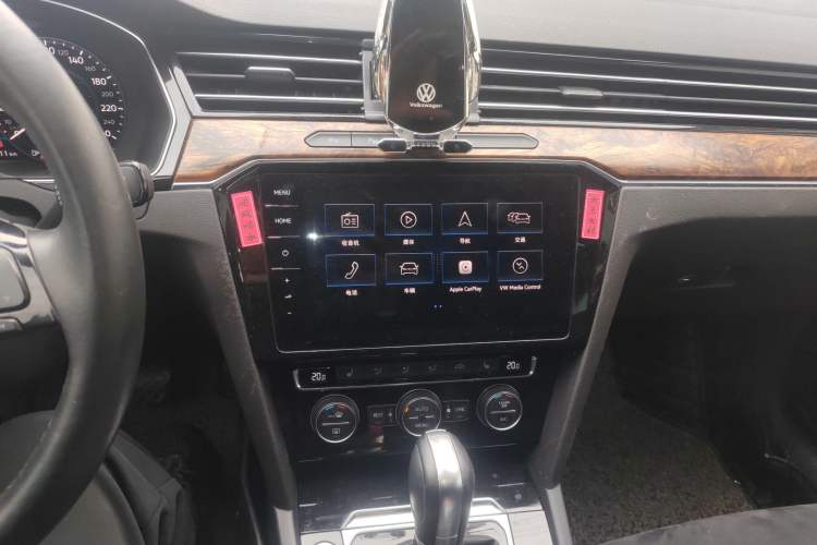 Used Volkswagen Magotan 2018 330TSI DSG Luxury Model
