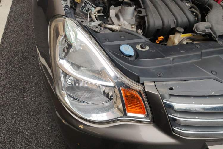 Used Nissan Sylphy 2012 Classic 1.6XE Automatic Comfort Edition Right Front Headlight