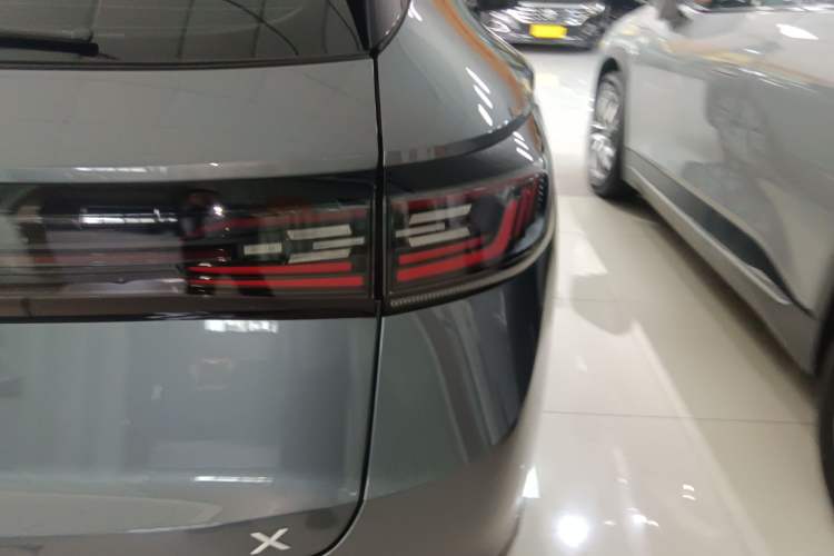 Used Volkswagen ID.4 X 2021 Pro Smart Long-Range Edition Right Rear Taillight