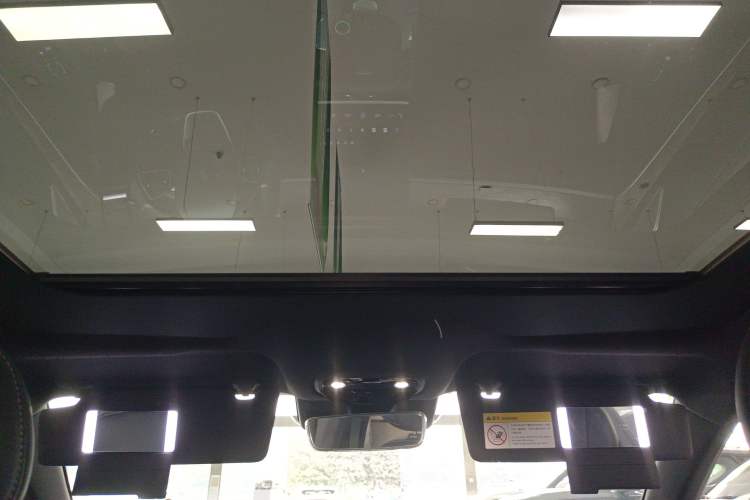 Used NETA S 2022 Extended-Range Version 1160 km Range Rear-Wheel-Drive Compact Edition