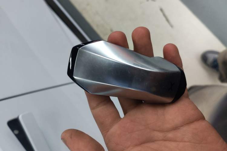 Used XPeng X9 2025 740 Ultra-Long Range Max
