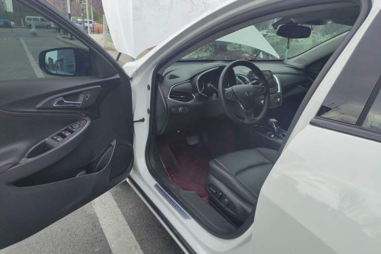 Used Chevrolet Malibu XL 2021 Redline 550T Automatic RuiLian Edition Driver Seat