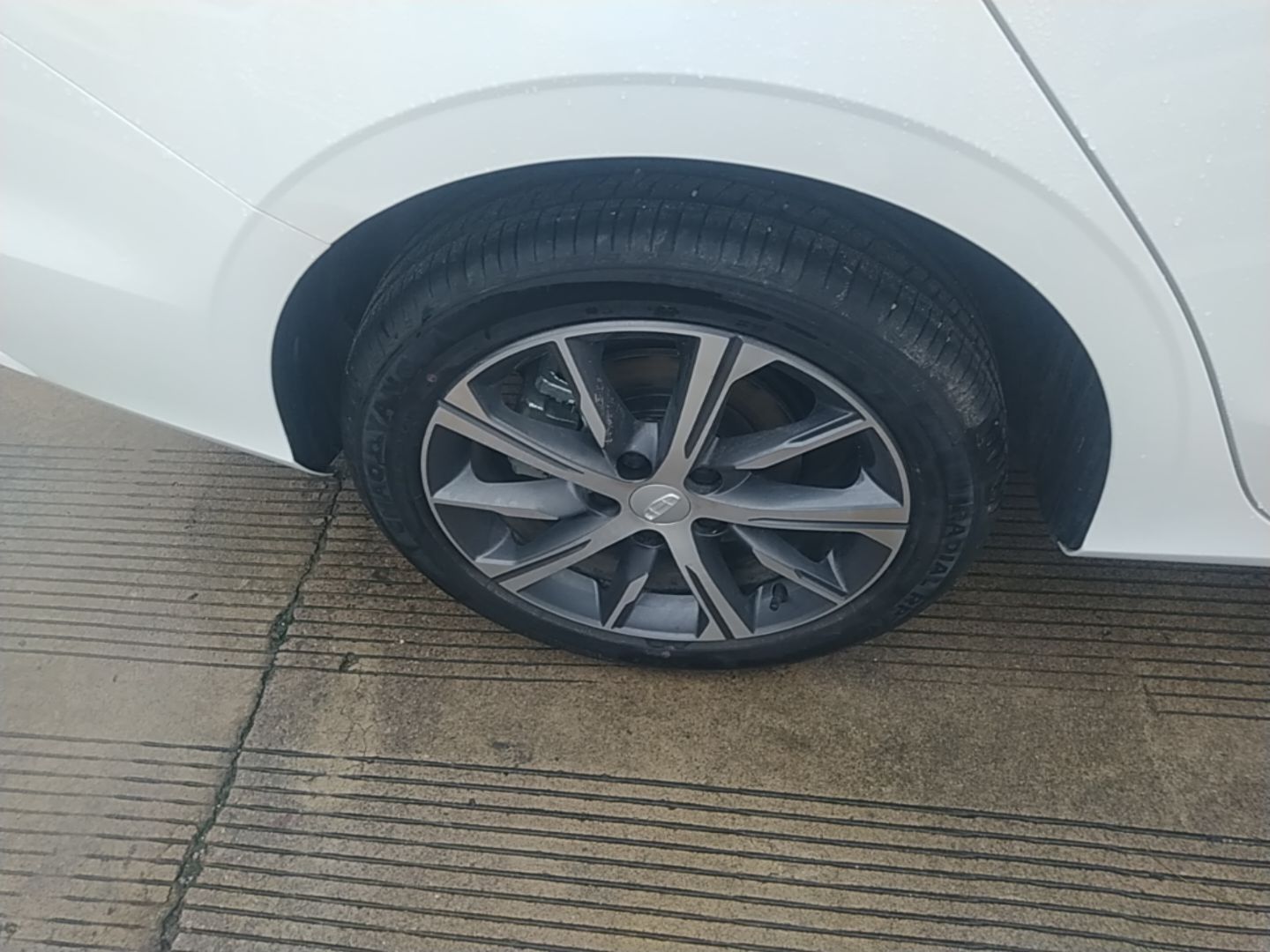 Geely Auto Emgrand 2022 4th Generation 1.5L CVT Luxury Model - Premium — снимка 11
