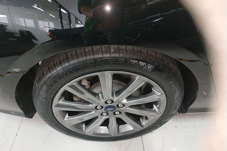 Used Ford Taurus 2019 EcoBoost 245 Premium Edition
