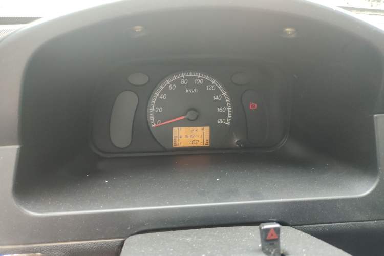 Used Wuling Zhiguang 2013 1.0L Practical Version Instrument Cluster