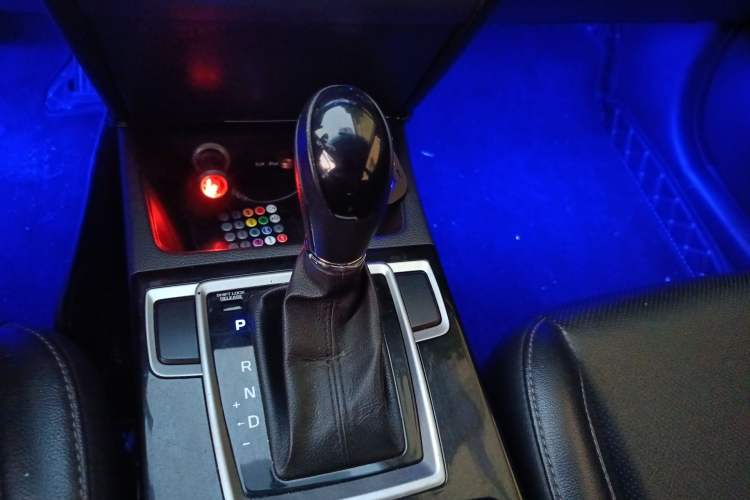 Used Hyundai Mistra 2014 1.8L Automatic Smart GLS Gear Lever