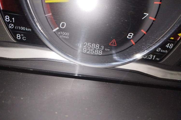 Used Volvo S60 2018 S60L T4 Smart & Ambitious Edition Odometer Close Up