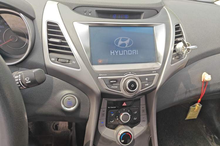 Used Hyundai Elantra (5th Generation / Langdong) 2016 1.6L Manual Luxury Model