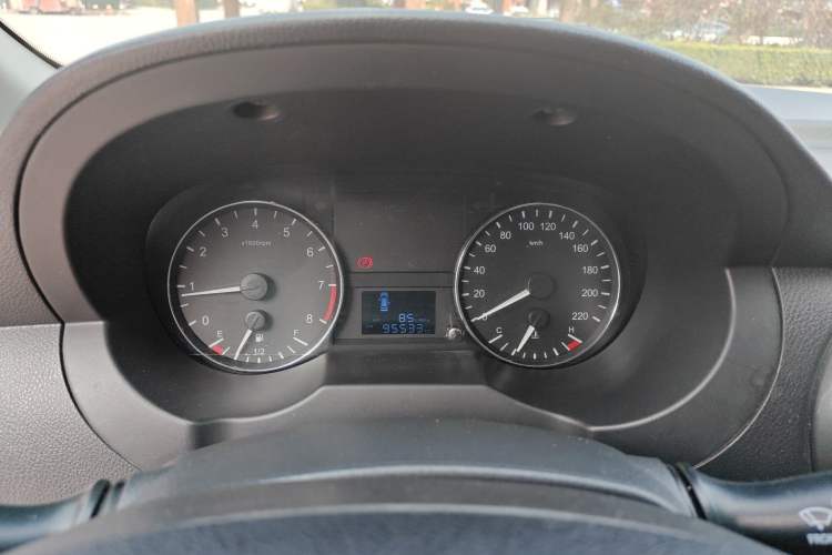 Used JAC Refine M3 2015 Maker Edition 1.6L Luxury Smart Version