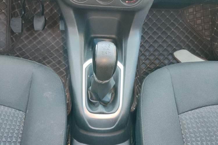 Used Peugeot 301 2014 1.6L Manual Comfort Edition