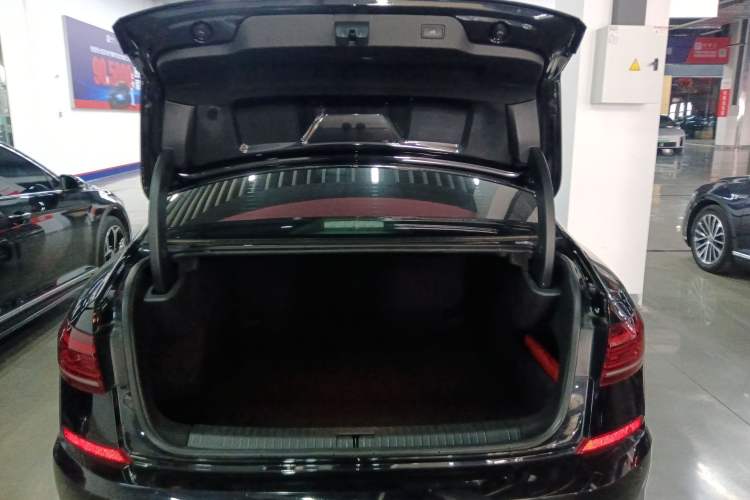 Used Volkswagen Passat 2022 330TSI Starry Luxury Edition
