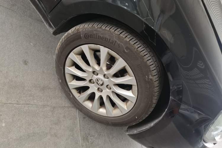 Used Skoda Superb 2013 1.4 TSI DSG Prestige Edition Right Front Wheel Hub