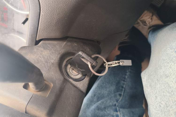 Used Wuling Zhiguang V 2017 1.2L Base Version LMH Vehicle Key