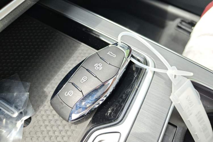 Used Hongqi HS5 2026 Model 2.0T Two-Wheel Drive Qi Xiang Pro Edition