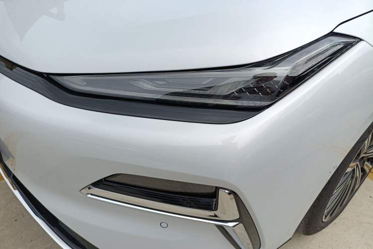 Used Geely Galaxy 8 2025 130km EM-P Starship Edition
