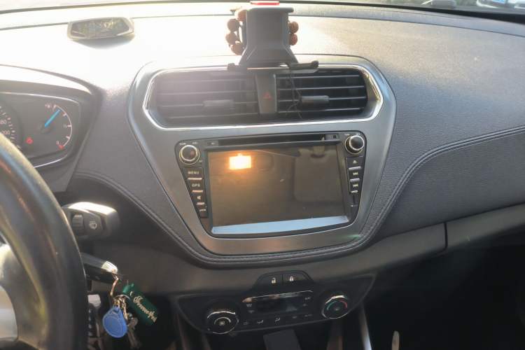 Used Ford Escort 2015 1.5L Automatic Fashion Model
