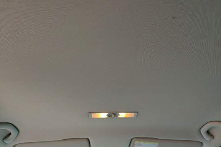 Used Volkswagen Lavida 2013 Revised Classic 1.6L Manual Fashion Edition
