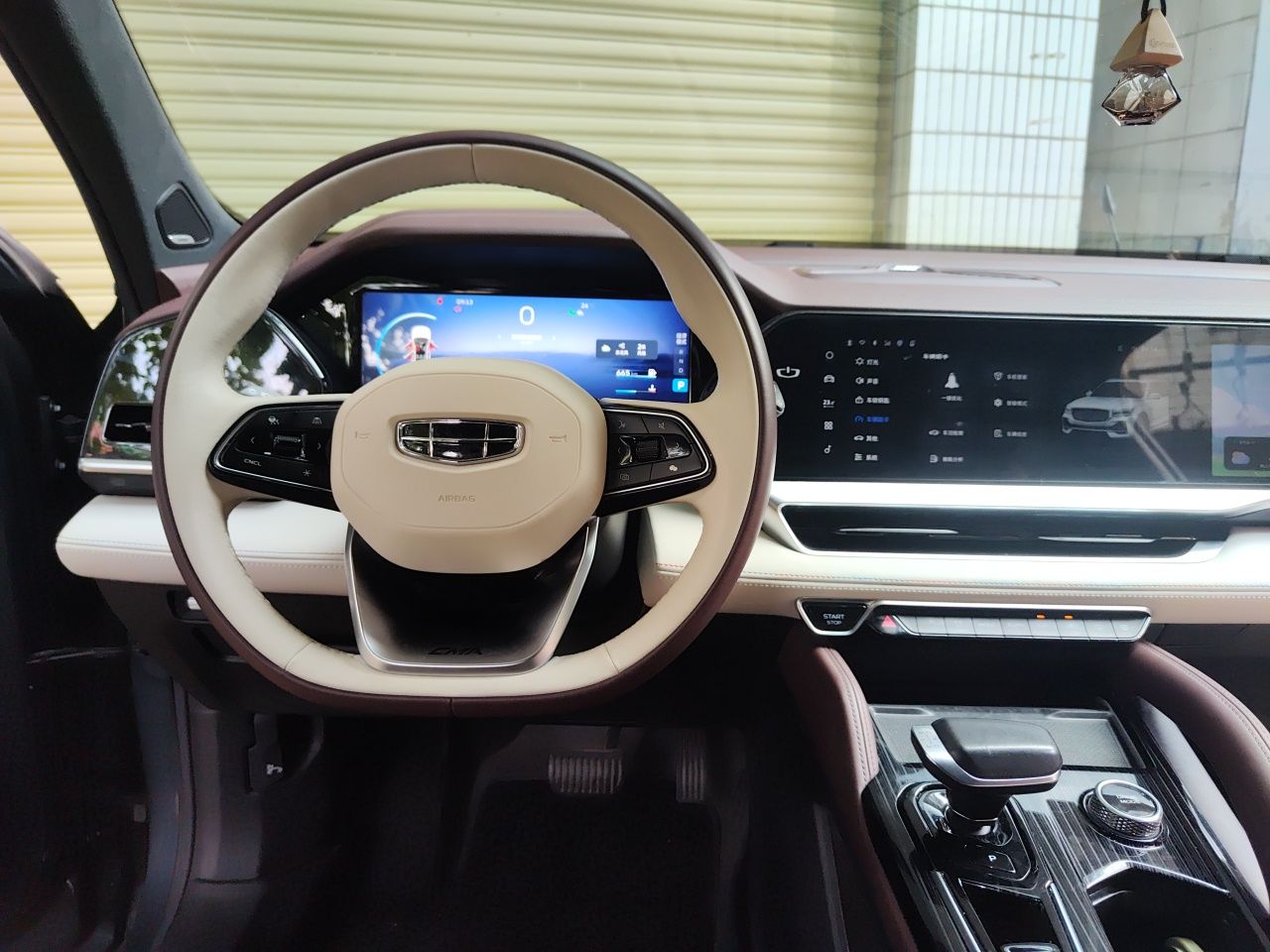 Geely Auto Monjaro L 2021 2.0TD DCT EVO Two-Wheel Drive Smart Luxury Version — снимка 9