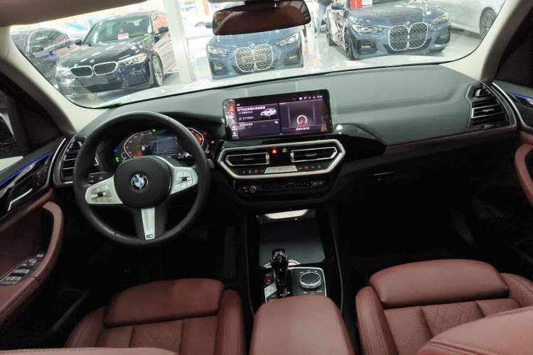 Used BMW X3 2023 xDrive25i M Sport Package Center Console