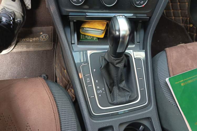 Used Volkswagen Golf 2020 280TSI DSG Comfort Version Gear Lever