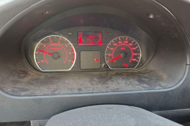 Used Wuling Rongguang 2021 1.5L Extended Basic Window-Sealed 5-Seat L3C Car
