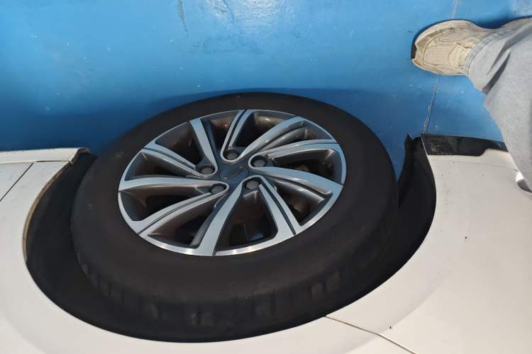 Used Geely Auto Binray 2019 200T Manual Binchi Edition
