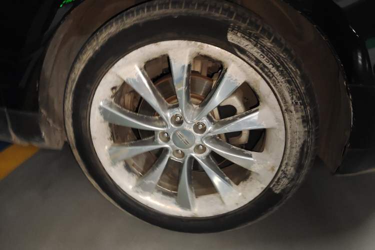 Used Lincoln MKT 2010 3.5T EcoBoost AWD Right Front Wheel Hub